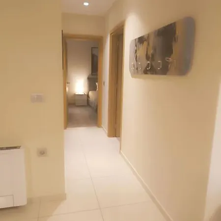 The Twins 2 アパート *