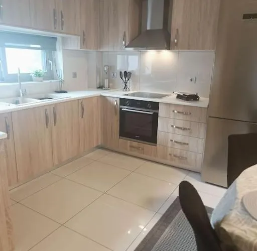 The Twins 2 Apartman Ambávrisz