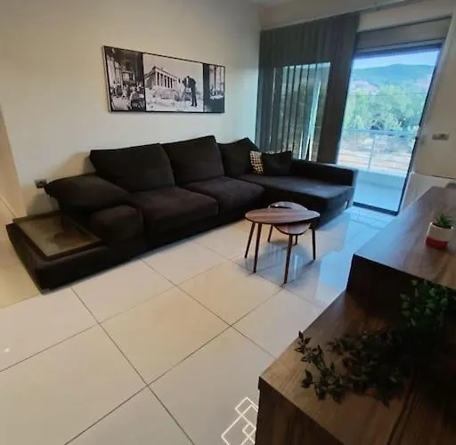 The Twins 2 Apartman Ambávrisz