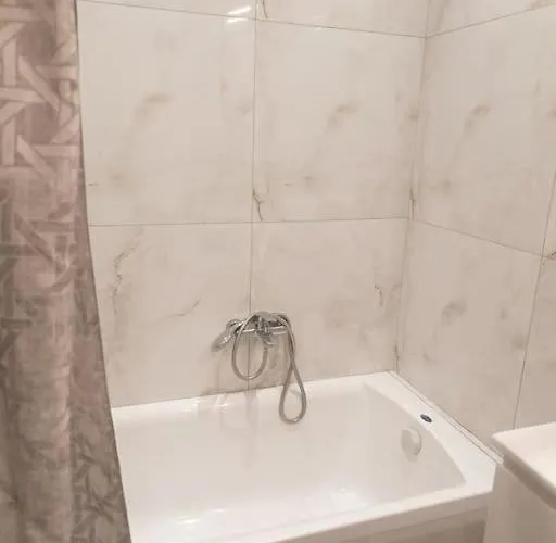 The Twins 2 Ambávrisz